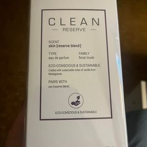 Clean reserve skin perfume